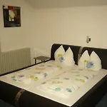 Hoefener Wirtshaus מלון 3*
