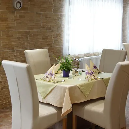 Hoefener Wirtshaus Szálloda 3*